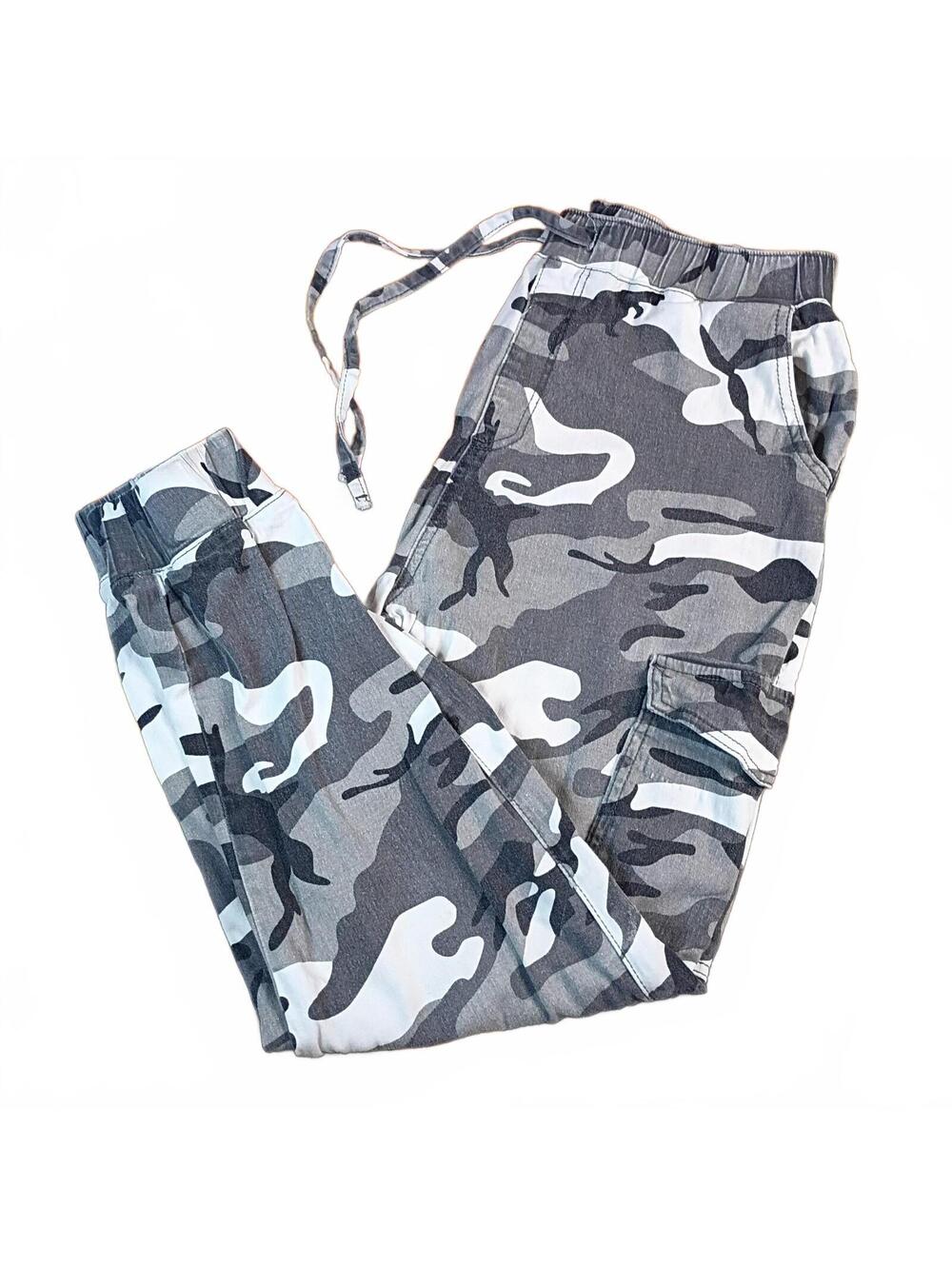 Almost Famous XL Gray/White Camouflage Cargo Jogger Pants